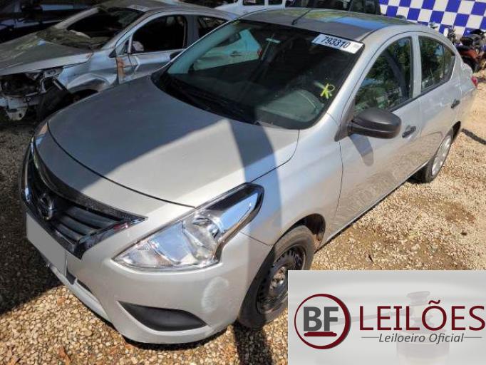 NISSAN VERSA 21/21 