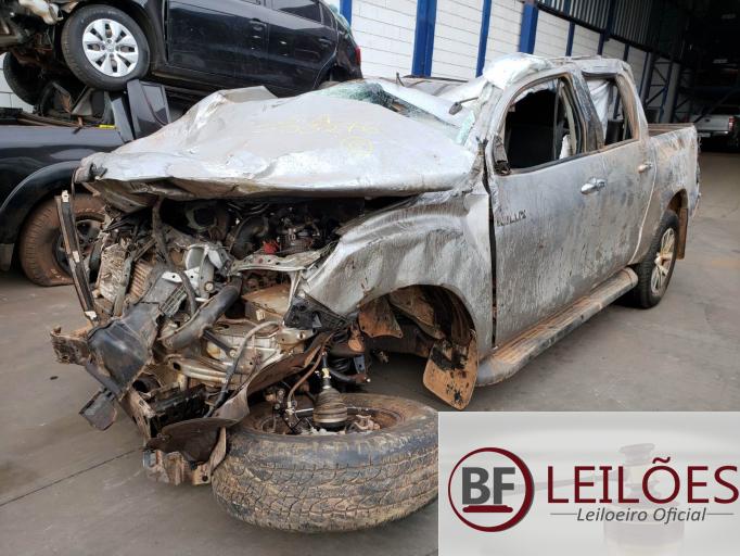 TOYOTA HILUX CD 19/19