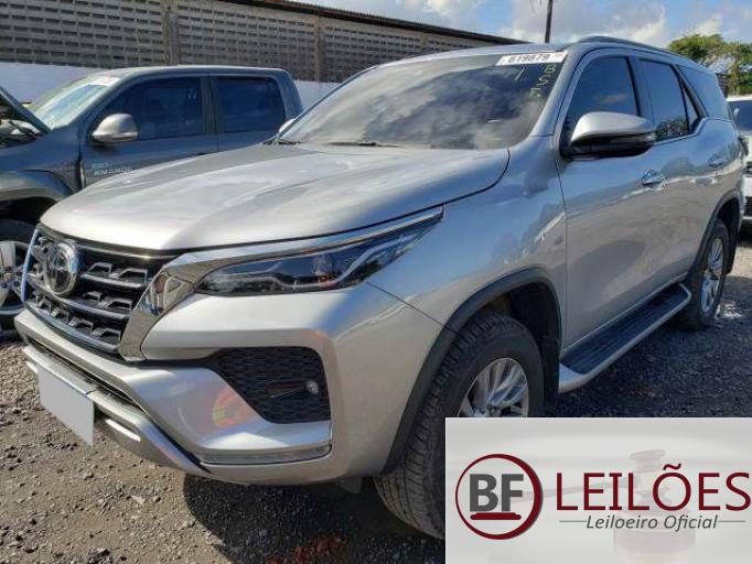 TOYOTA HILUX SW4 21/21