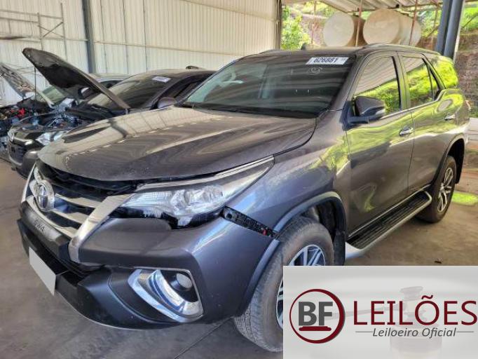 TOYOTA HILUX SW4 18/19