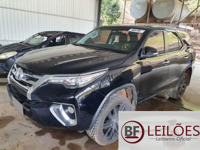 TOYOTA HILUX SW4 16/17
