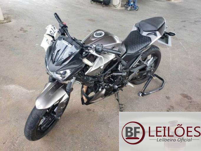 KAWASAKI Z300 18/18